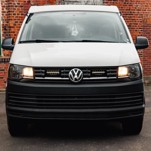 Комплект интеграции LED фар для решетки радиатора VW T6 Transporter | Стандартный | ECE сертифицированный
